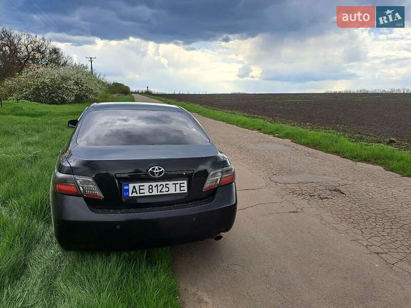 Седан Toyota Camry 2007 в Кривом Роге
