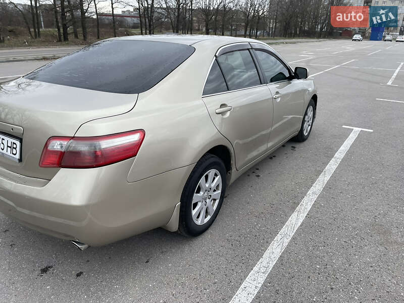 Седан Toyota Camry 2007 в Кропивницком