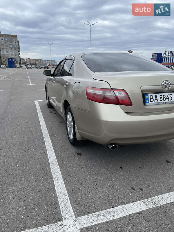 Седан Toyota Camry 2007 в Кропивницком