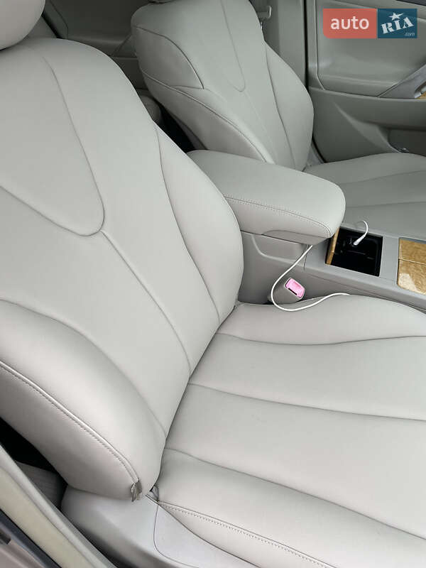 Седан Toyota Camry 2007 в Кропивницком