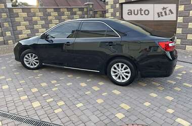 Седан Toyota Camry 2011 в Тульчині