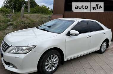 Седан Toyota Camry 2014 в Харкові