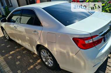 Седан Toyota Camry 2012 в Тульчині