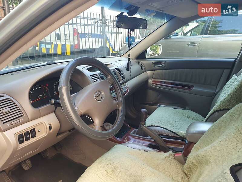 Седан Toyota Camry 2004 в Одессе