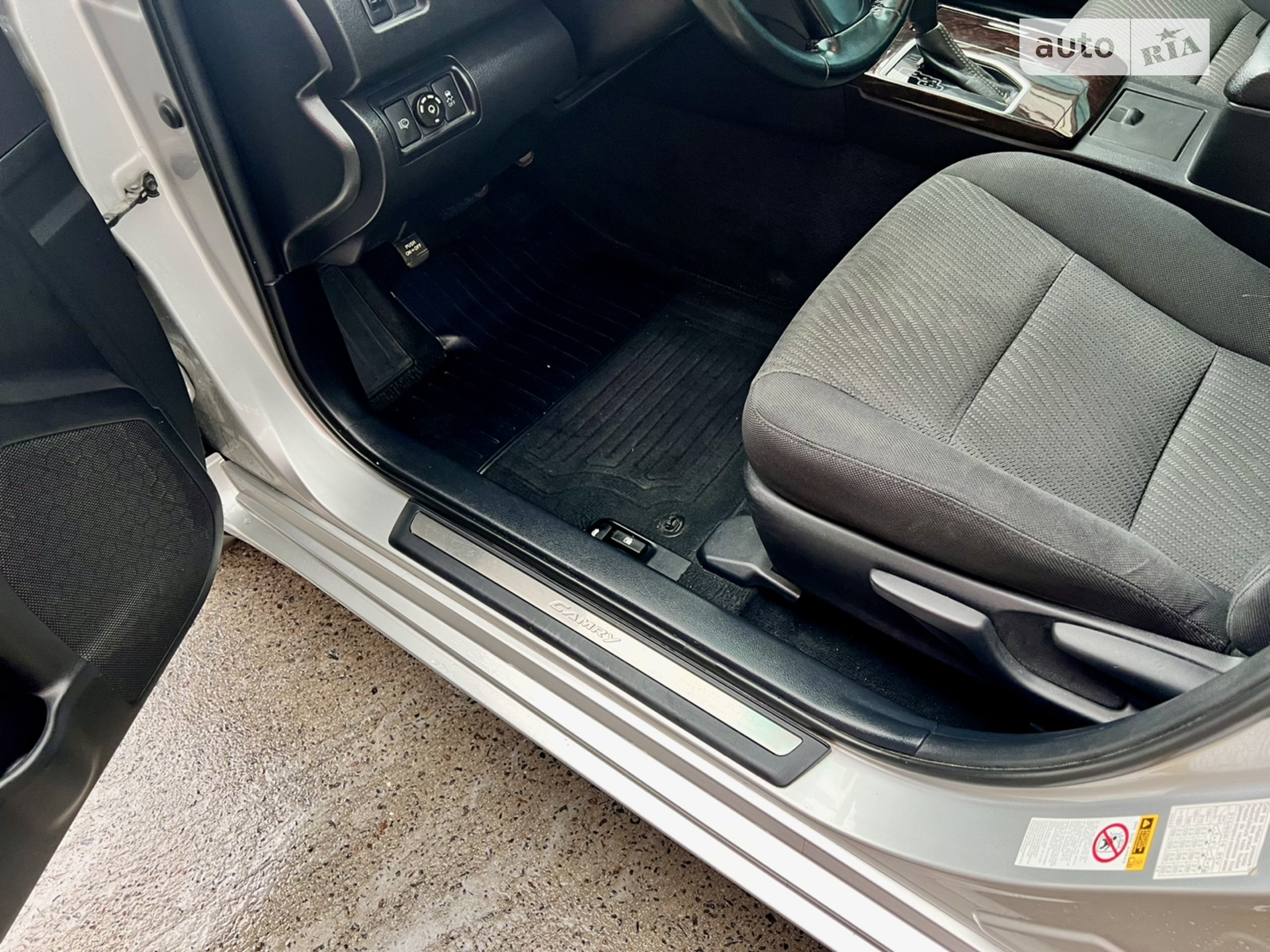 2017 Toyota Camry - мініатюра 9