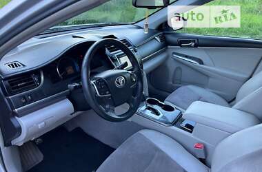 Седан Toyota Camry 2013 в Полтаве