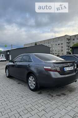 Седан Toyota Camry 2007 в Львове