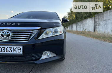 Седан Toyota Camry 2013 в Умані