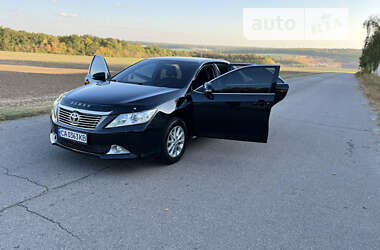 Седан Toyota Camry 2013 в Умані