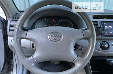 Седан Toyota Camry 2002 в Киеве