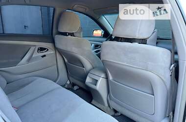 Седан Toyota Camry 2006 в Киеве