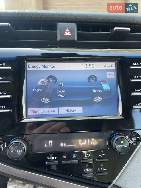 Седан Toyota Camry 2017 в Івано-Франківську