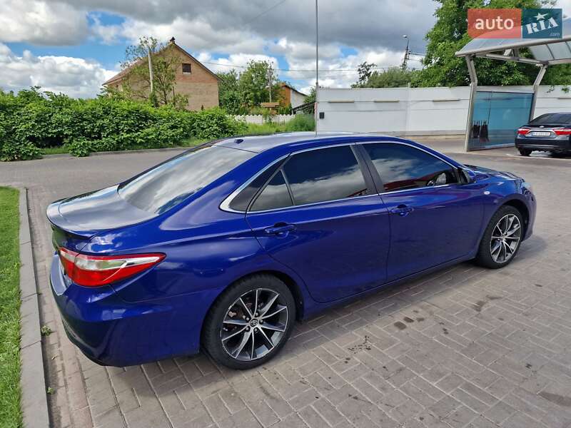 Седан Toyota Camry 2014 в Києві