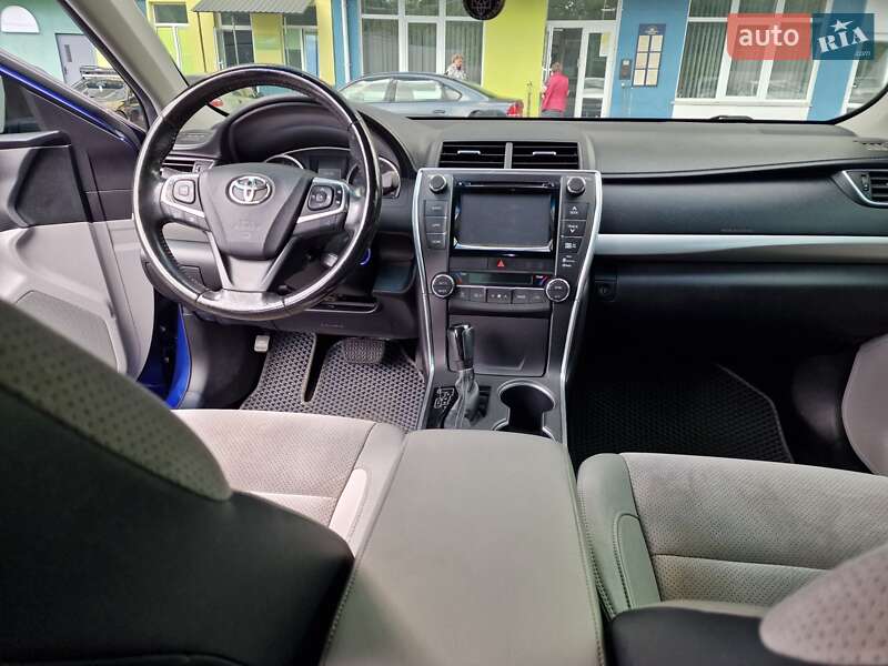 Седан Toyota Camry 2014 в Києві