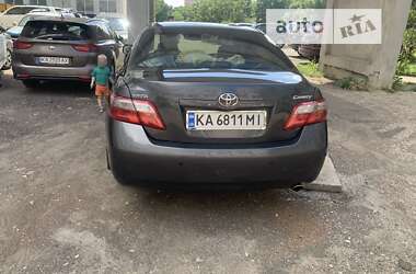 Седан Toyota Camry 2007 в Киеве