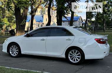 Седан Toyota Camry 2012 в Кам'янському