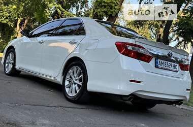 Седан Toyota Camry 2012 в Кам'янському