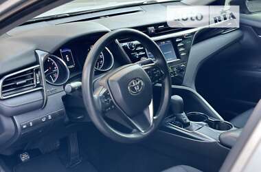 Седан Toyota Camry 2018 в Києві