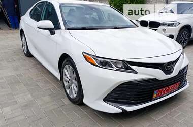 Седан Toyota Camry 2019 в Дніпрі