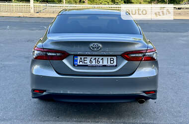 Седан Toyota Camry 2021 в Дніпрі