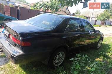 Седан Toyota Camry 1998 в Броварах