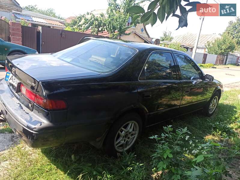 Седан Toyota Camry 1998 в Броварах