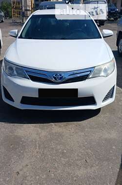 Седан Toyota Camry 2013 в Києві