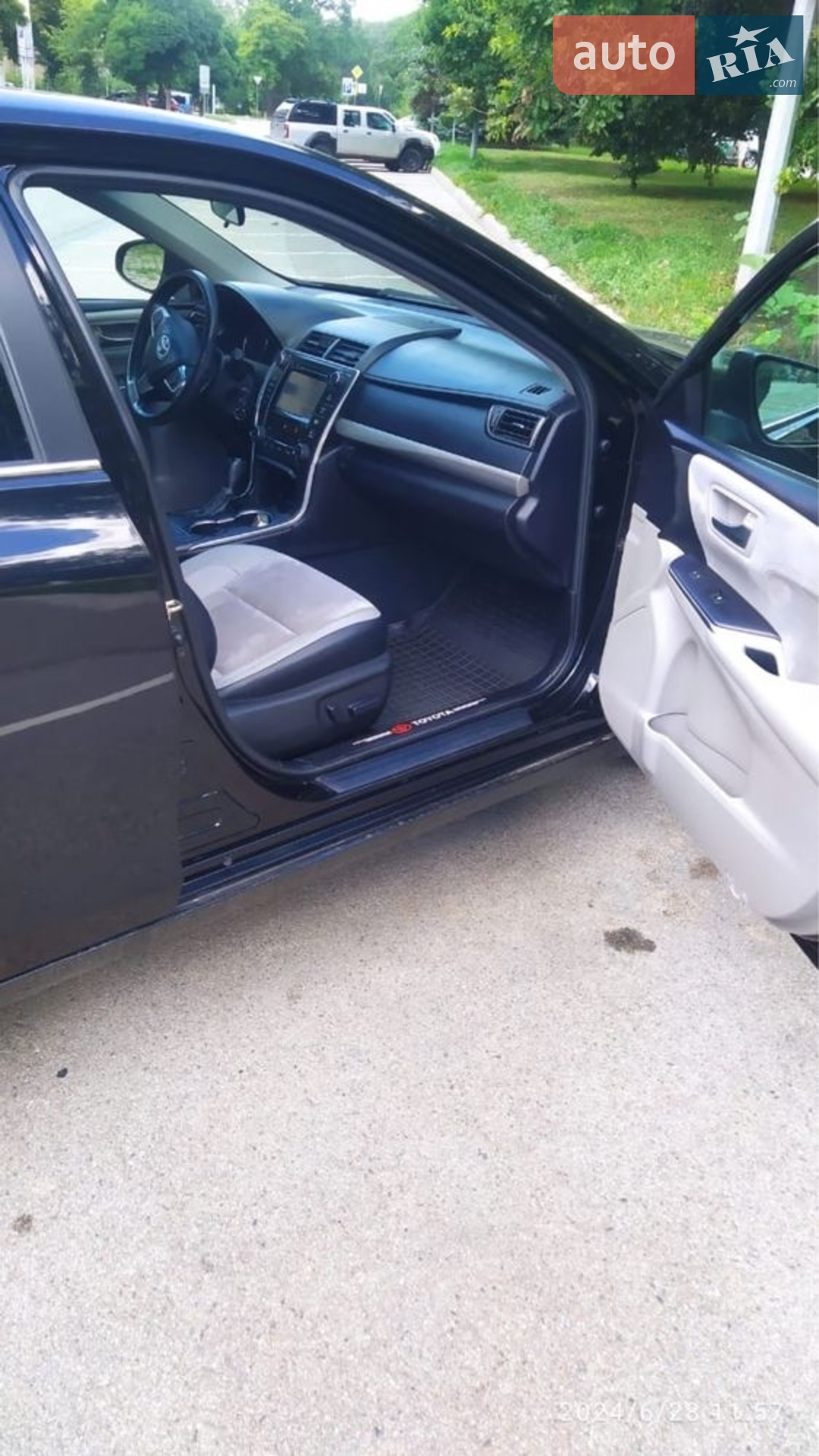 2015 Toyota Camry - мініатюра 6