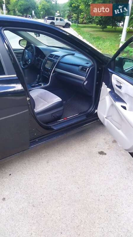 Седан Toyota Camry 2015 в Харькове