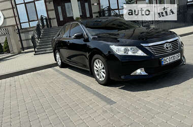 Седан Toyota Camry 2012 в Червонограді