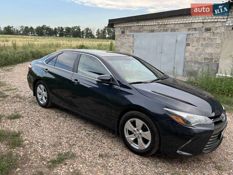 Седан Toyota Camry 2014 в Харкові