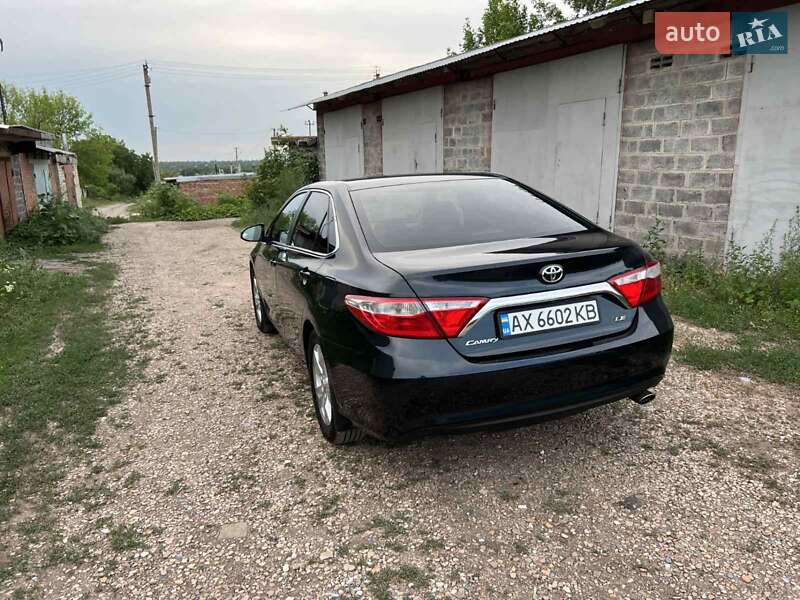 Седан Toyota Camry 2014 в Харкові
