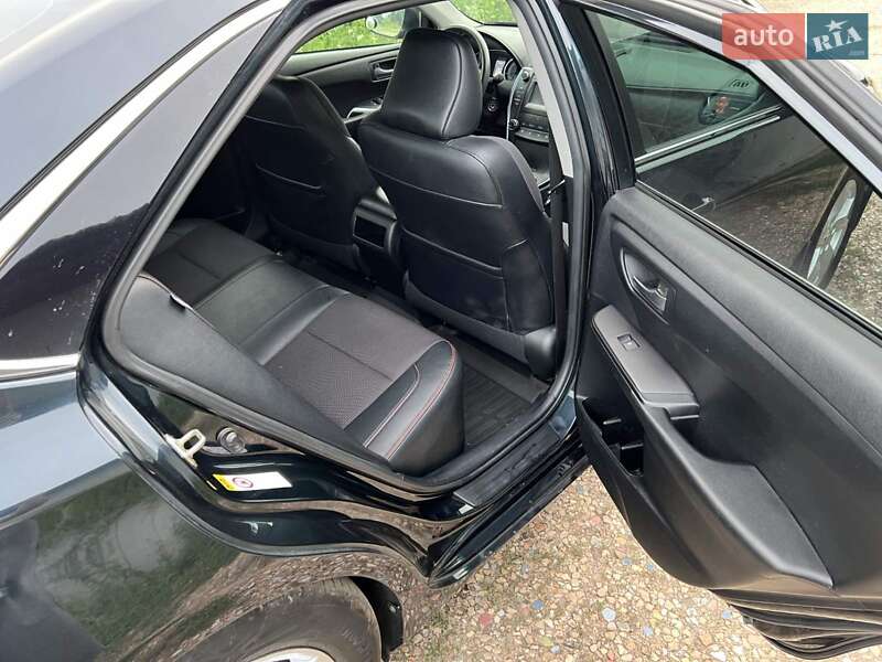 Седан Toyota Camry 2014 в Харкові