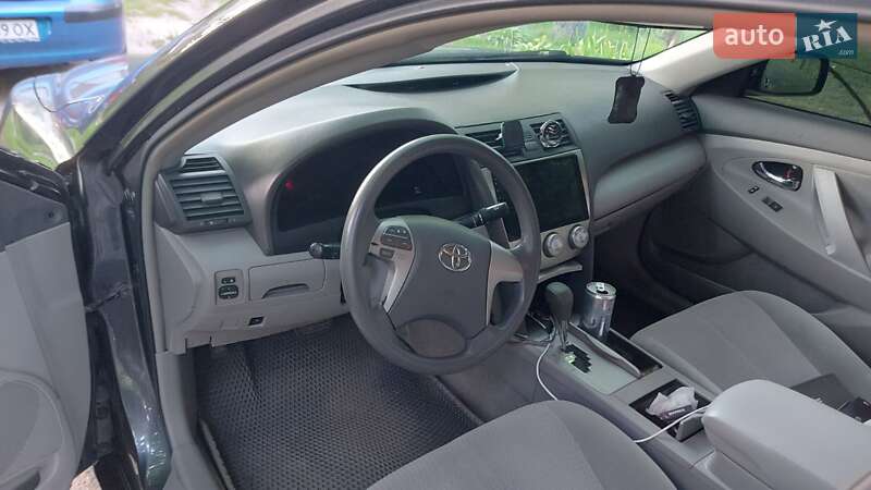 Седан Toyota Camry 2009 в Киеве