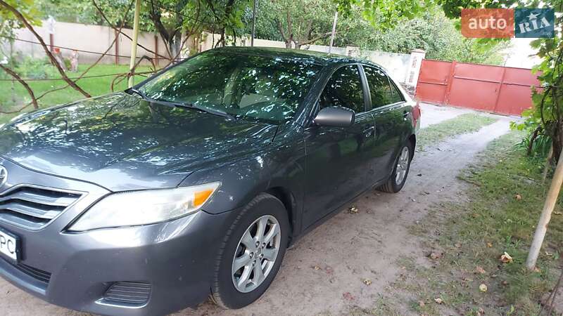 Седан Toyota Camry 2009 в Киеве