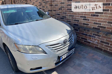 Седан Toyota Camry 2006 в Києві