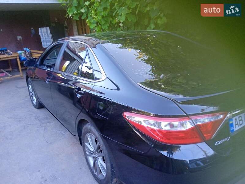 Седан Toyota Camry 2015 в Хмільнику