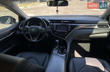 Седан Toyota Camry 2017 в 