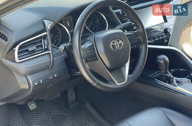 Седан Toyota Camry 2017 в 