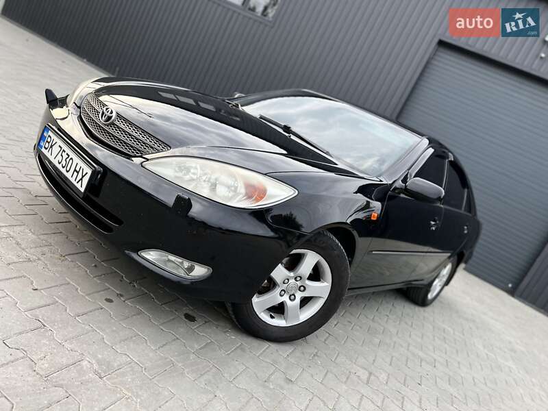 Toyota Camry 2004