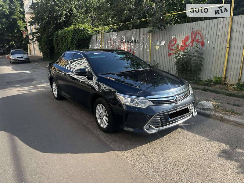 Седан Toyota Camry 2017 в Одесі