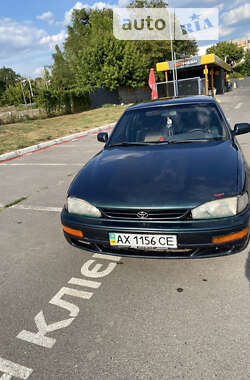 Седан Toyota Camry 1993 в Харькове