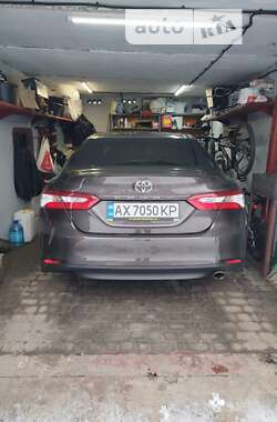 Седан Toyota Camry 2018 в Харкові