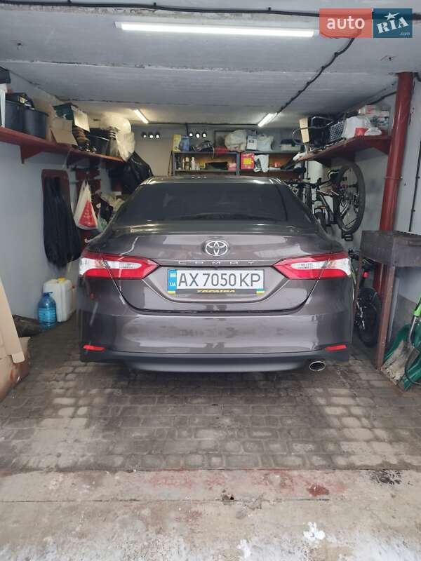 Toyota Camry 2018