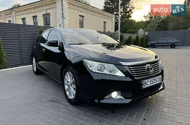 Седан Toyota Camry 2012 в Черкасах