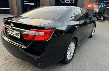 Седан Toyota Camry 2012 в Черкасах