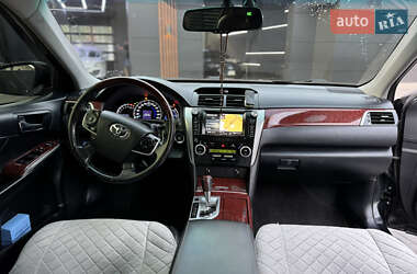 Седан Toyota Camry 2012 в Черкасах