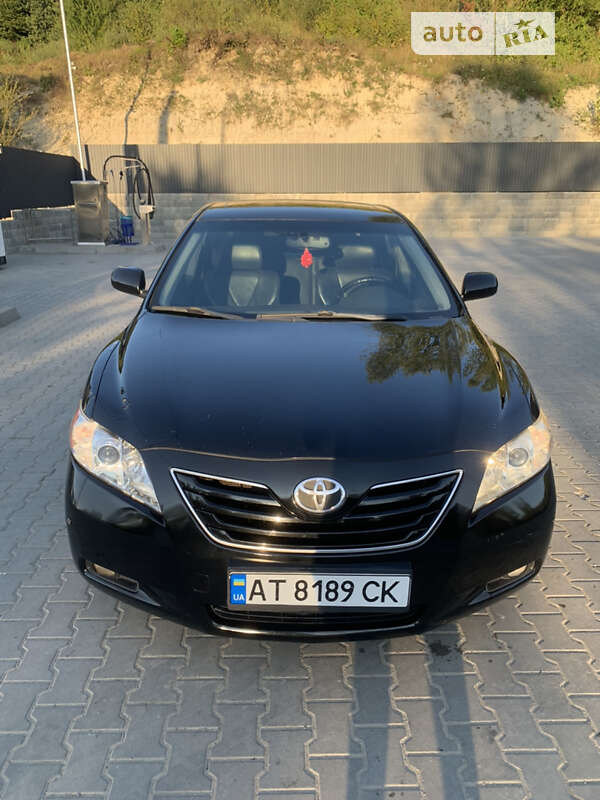 Седан Toyota Camry 2007 в Івано-Франківську