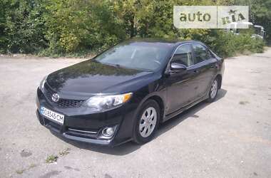 Седан Toyota Camry 2013 в Тернополі