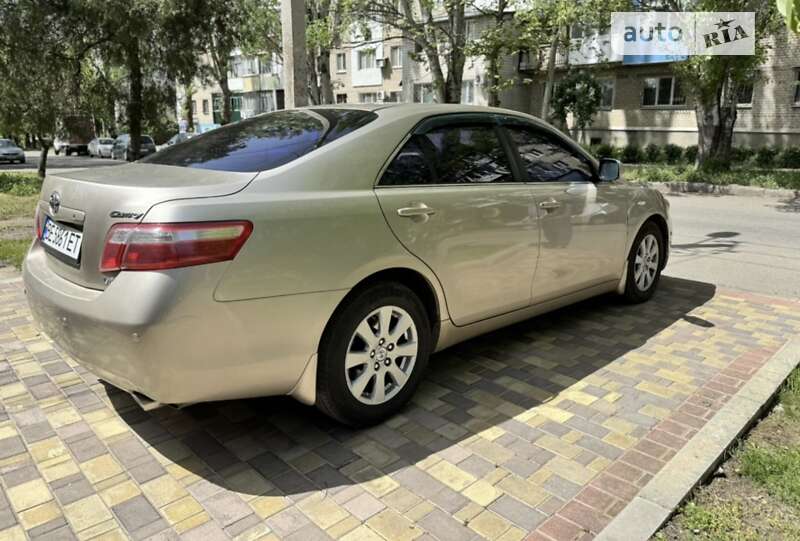 Седан Toyota Camry 2008 в Николаеве